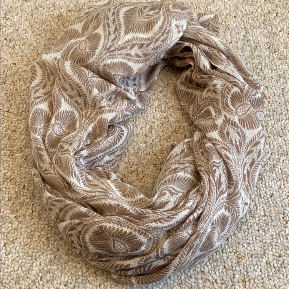 Scarf - Picture 3 of 3